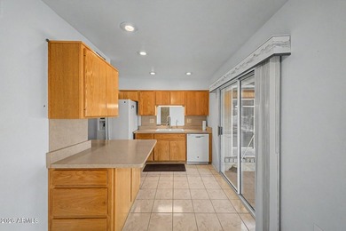Expanded Woodbury model in GREAT LOCATION. Walking distance to - photo 12