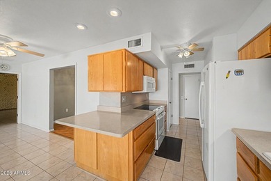 Expanded Woodbury model in GREAT LOCATION. Walking distance to - photo 13