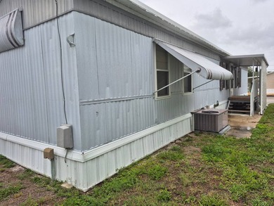 Motivated Seller! This beautifully updated 3-bedroom, 2-bathroom - photo 4