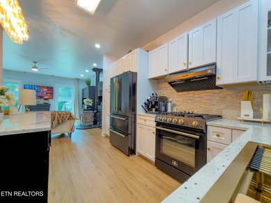 Welcome to this totally renovated, move-in ready 5 bedroom, 3 - photo 6