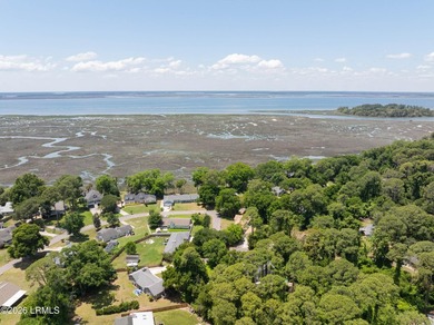Nestled on a spacious corner lot in a private cul-de-sac, this - photo 47