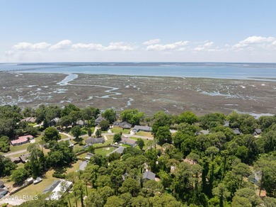 Nestled on a spacious corner lot in a private cul-de-sac, this - photo 48