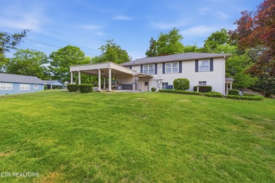 Prime Kingston Location with Seasonal Lake Views & Timeless - photo 5