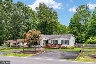 Welcome home to this charming 3-bedroom, 2-bath rambler situated - photo 4