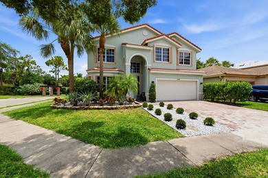 Immaculate, move-in ready 5-bed plus loft home on a prime corner - photo 2