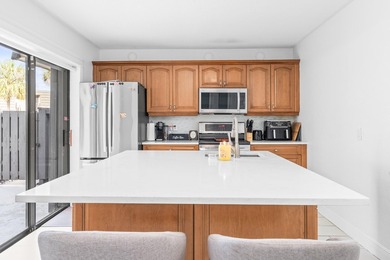 Beautiful 2-bedroom, 2 full and 1 half-bath home in a tranquil - photo 12