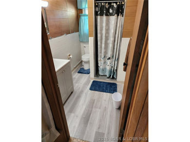 This lake access cabin is perfect for the serious fisherman or - photo 22