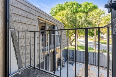 Beautiful 2-bedroom, 2 full and 1 half-bath home in a tranquil - photo 32