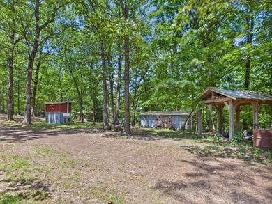 with 6 off-grid cabins, kitchen pavilion, & sauna. Redbud - photo 38