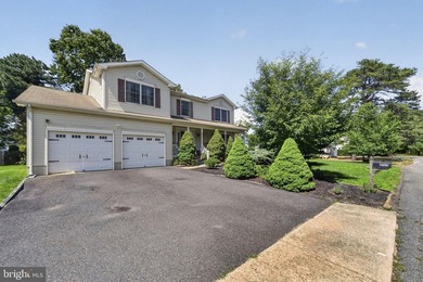 Welcome To This Beautifully Maintained 4 Bed, 2.5 Bath Colonial - photo 1
