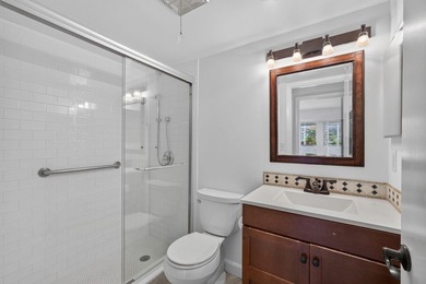 Welcome to this well-maintained one-bedroom, one-bathroom - photo 10