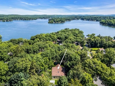 Space, sunlight and the Lake Hopatcong lifestyle come together - photo 1