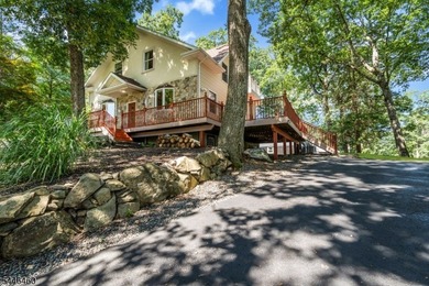 Space, sunlight and the Lake Hopatcong lifestyle come together - photo 5