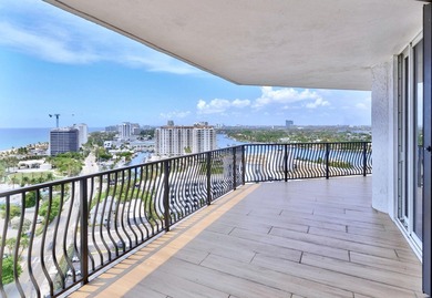 Ideally situated between the ocean and the Intracoastal, this - photo 2