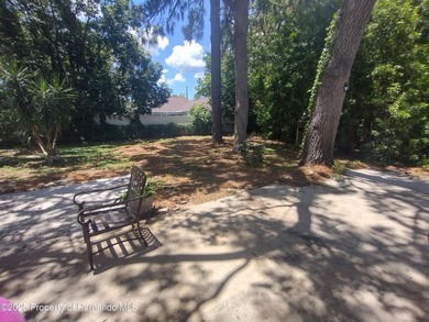 Very well-maintained 3/2 block home, with a gorgeous fireplace - photo 22