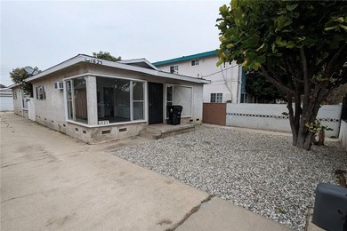 Great investment for this 3 units income property. One unit is - photo 1