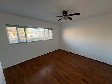 Great investment for this 3 units income property. One unit is - photo 8