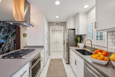 Mid Century marvel, stylishly renovated by resident owner - photo 2