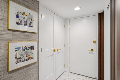 Mid Century marvel, stylishly renovated by resident owner - photo 7