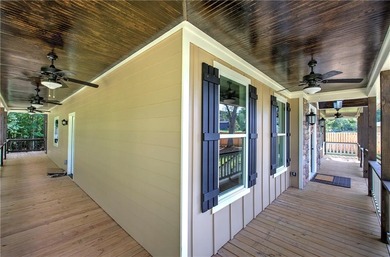 Welcome home to your gated retreat by the river! Luxury Living - photo 9