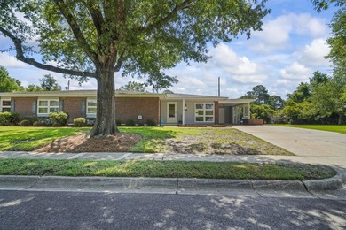 This charming 3-bedroom, 1.5-bath home offers a spacious floor - photo 20