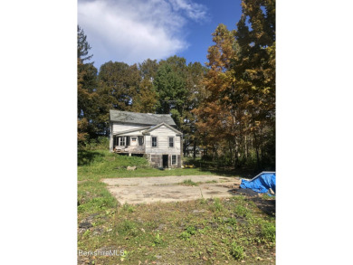 Lake Home For Sale in West Stockbridge, Massachusetts