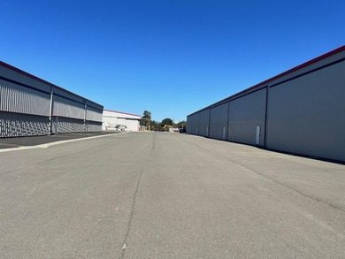 Ground lease for Hangar B13 at Hayward Executive Airport (KHWD) - photo 1