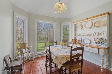 Welcome to this spacious and well-maintained home offering - photo 3
