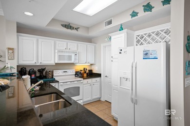Enjoy easy coastal living in this well-maintained 1-bedroom - photo 12
