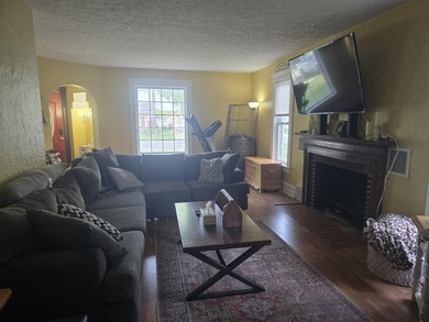 Stately 2-story home full of charm and character! This inviting - photo 13