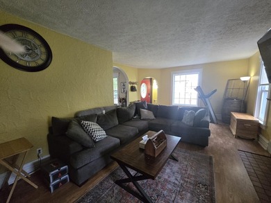 Stately 2-story home full of charm and character! This inviting - photo 14