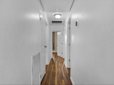 Discover the perfect blend of comfort, character, and location - photo 15