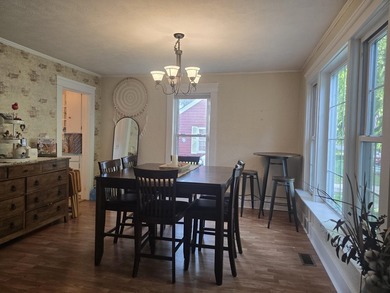 Stately 2-story home full of charm and character! This inviting - photo 15