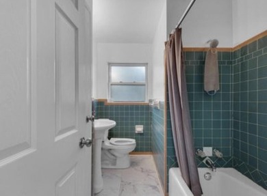 Discover the perfect blend of comfort, character, and location - photo 17