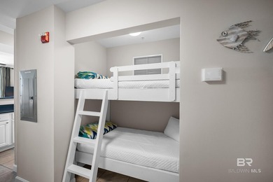 Enjoy easy coastal living in this well-maintained 1-bedroom - photo 19