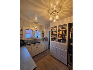 Stately 2-story home full of charm and character! This inviting - photo 20