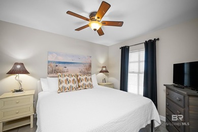 Enjoy easy coastal living in this well-maintained 1-bedroom - photo 23