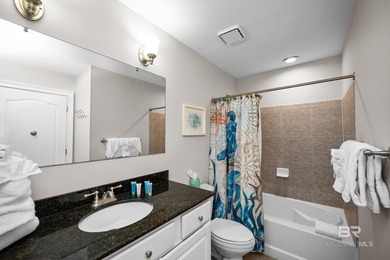 Enjoy easy coastal living in this well-maintained 1-bedroom - photo 25