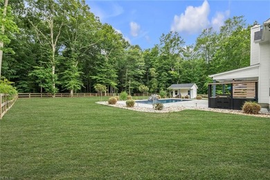 Rarely does a property offer the perfect balance of luxury - photo 6