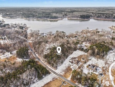 Excellent opportunity to build in the desirable Lakeside Farms - photo 2