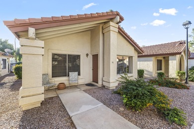 Lake Townhome/Townhouse For Sale in Gilbert, Arizona