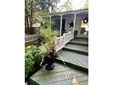 If living close to downtown Traverse City with a neighborhood - photo 3