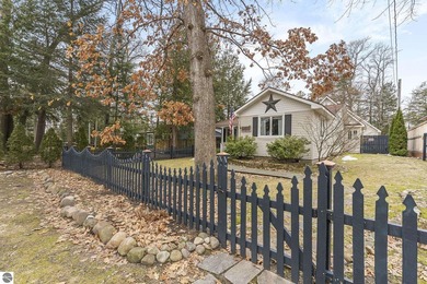 If living close to downtown Traverse City with a neighborhood - photo 5