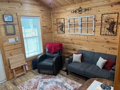 Adorable 1 bed/2 bath fully furnished Platinum Cottage - photo 3