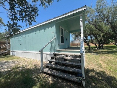 Adorable 1 bed/2 bath fully furnished Platinum Cottage - photo 10