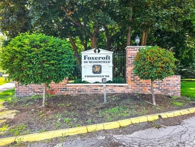 2-bedroom condo is nestled in a quiet neighborhood. The exterior - photo 3