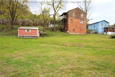 Welcome home to this 3 bedroom, 2 bathroom doublewide situated - photo 17