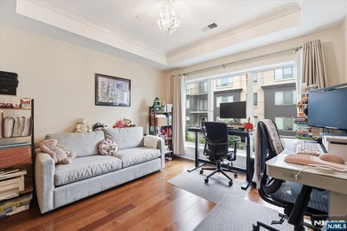 Welcome to Henley on Hudson, 150 Henley Place, Residence 210 - photo 18