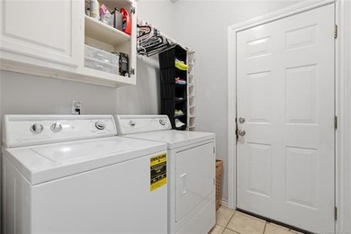 Welcome to this beautifully maintained 4-bedroom, 2.5-bath home - photo 24
