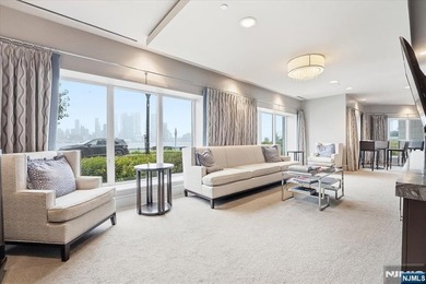 Welcome to Henley on Hudson, 150 Henley Place, Residence 210 - photo 28